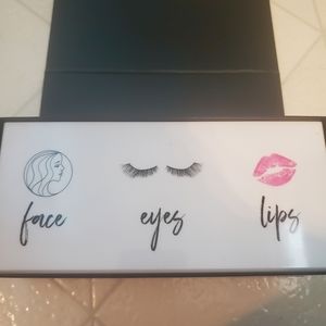 Gennaro Makeup Brush Holder